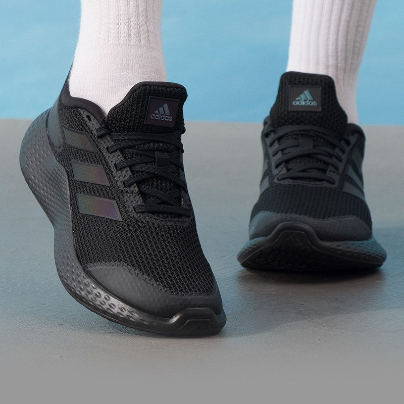 아디다스 남녀 공용 신발 오리지널 경량 통기성 쿠션 내 - Lightweight Road Running Shoes 리뷰 및 가격